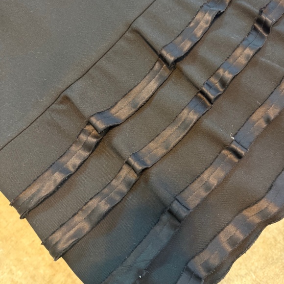 Ruth strapless midi black cocktail dress with black distressed silk trim. Size 4 - Picture 5 of 8